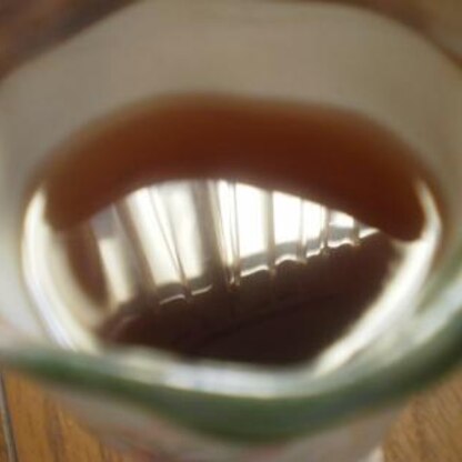 またまたソルトティー頂いています＾＾最近熱々の紅茶に粗塩が美味しく感じます。小匙１位入れているんですが　普通は塩辛いですよね（笑）美味しいです♪ごちそうさま＾＾